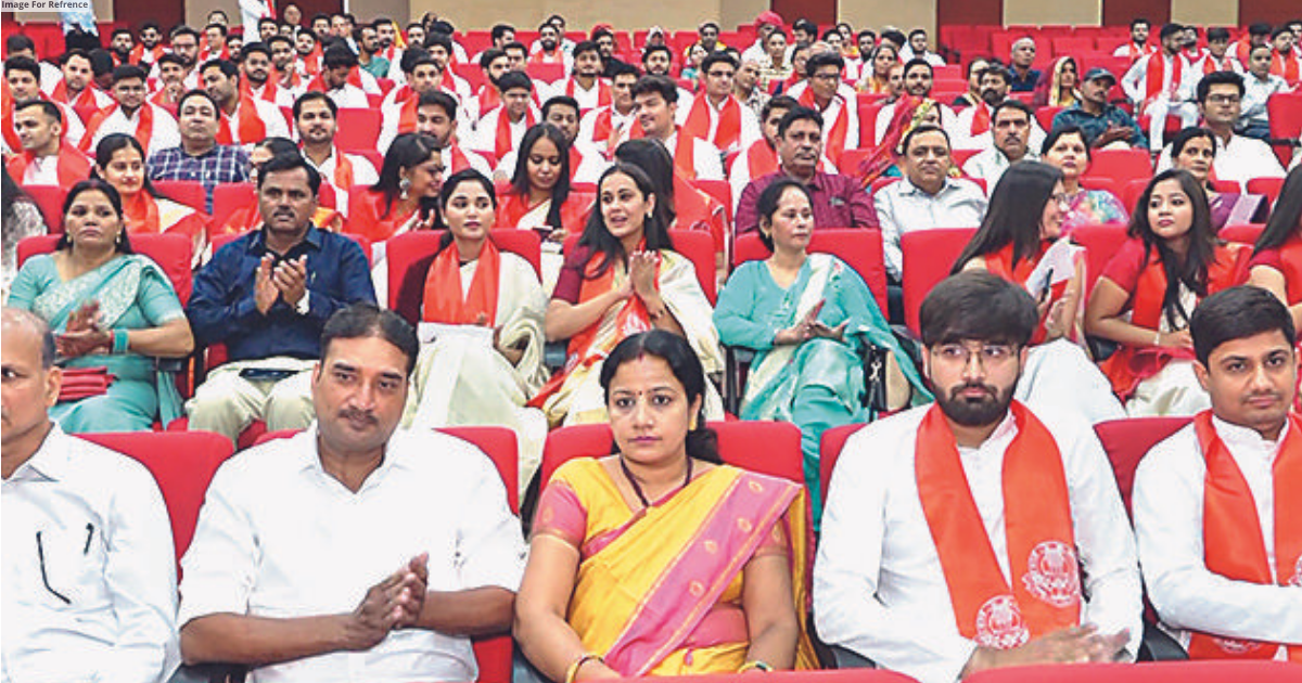 MBBS graduates take oath at SMS Medical College